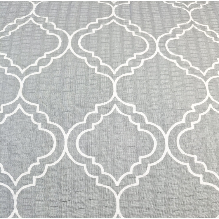 Pościel z Kory PREMIUM Lilia Wytrzymała- Biała geometria na jasnym szarym 1368 z bliska wzór