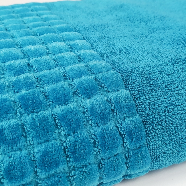 Ręcznik bawełna egipska LARISA 70x140 turkus z bliska